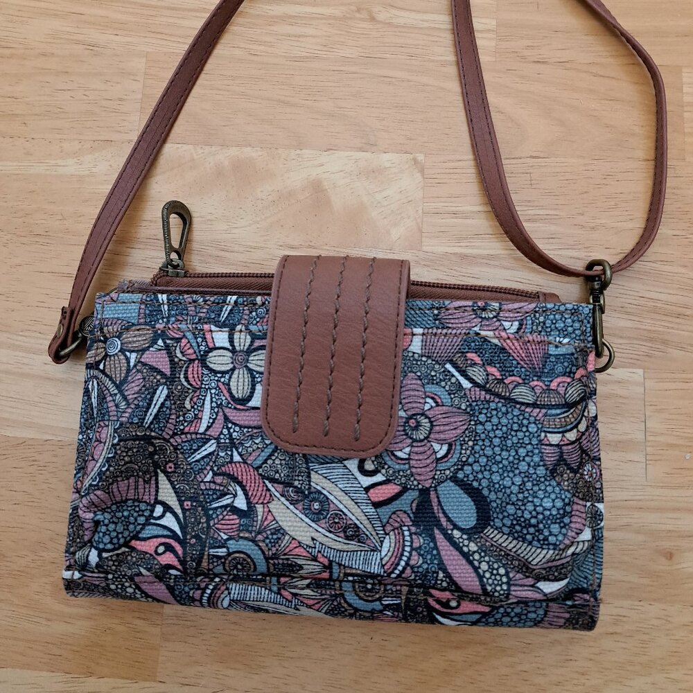 SAKROOTS Olympic Smartphone Crossbody Clutch Wallet Sienna Brown Floral